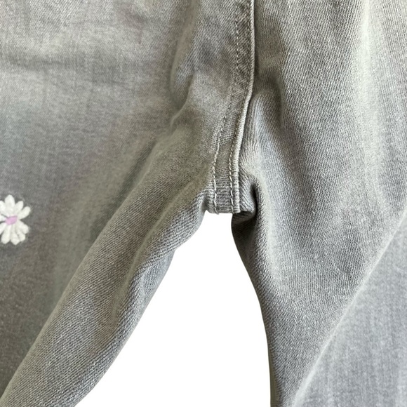 LOFT Flower Daisy Embroidered Jeans Grey White Curvy Skinny Ankle Spring 10/30 - Picture 7 of 16